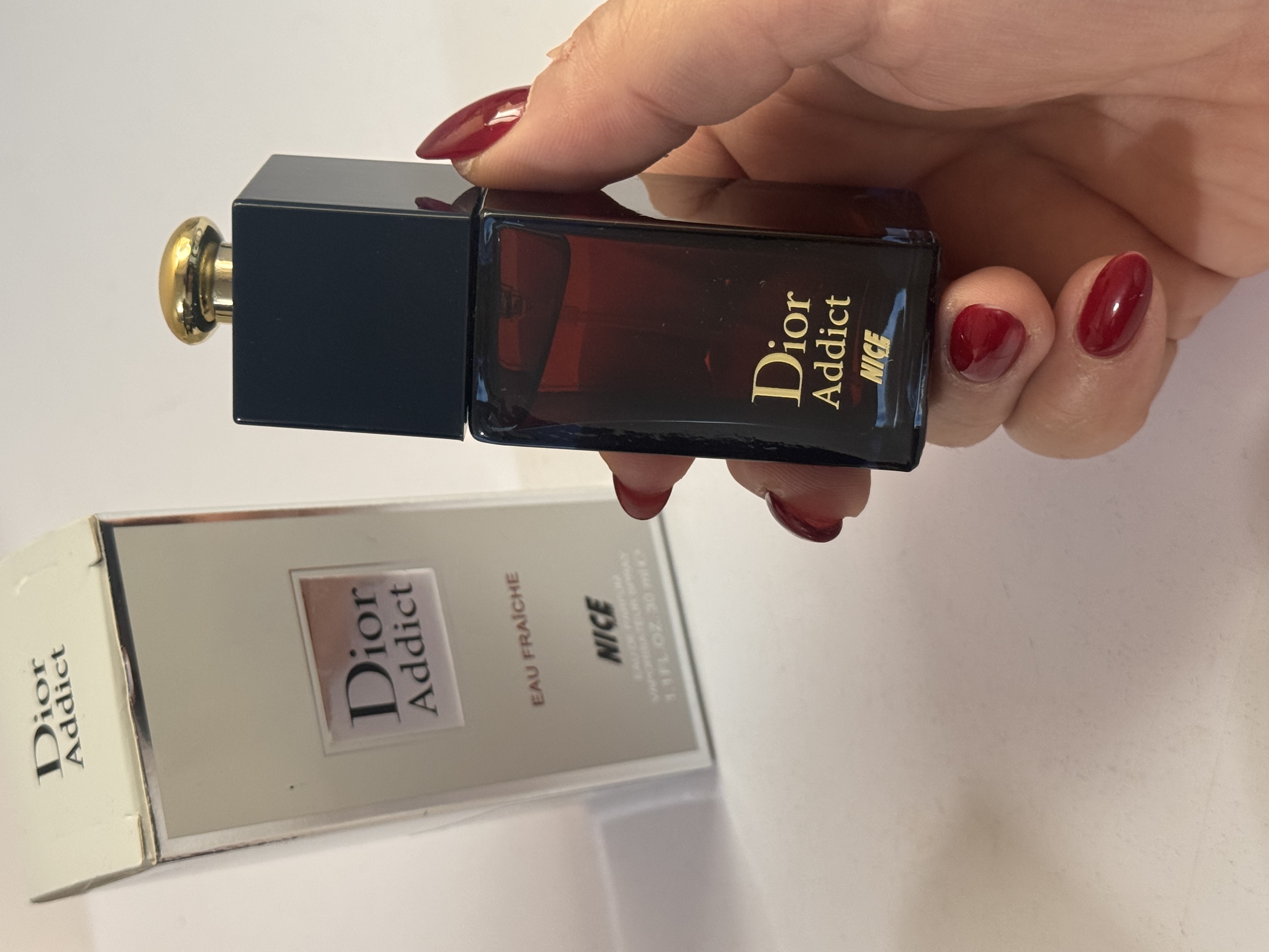 عطر دیور ادیکت زنانه حجم ۳۰ میل